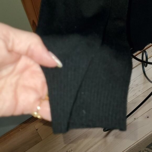 Debbie Morgan Black Unique Accent Gold like Floral Buttons LS Sz XL Cardigan - Picture 5 of 10